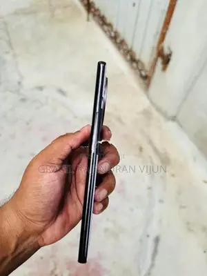 Vivo V30e (Used)
