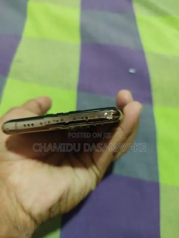 Apple iPhone XS (Used)