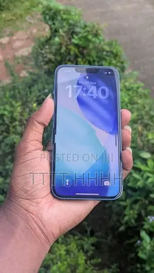 Apple iPhone 13 (Used)
