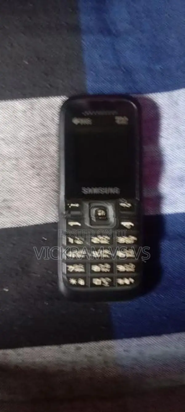 Samsung Button Phone Duos (Used)