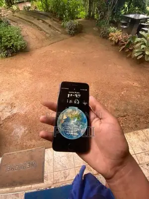Apple iPhone 8 (Used)