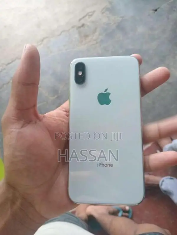 Apple iPhone X (Used)