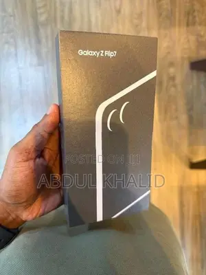 Samsung Galaxy Z Flip 7 256GB (Used)