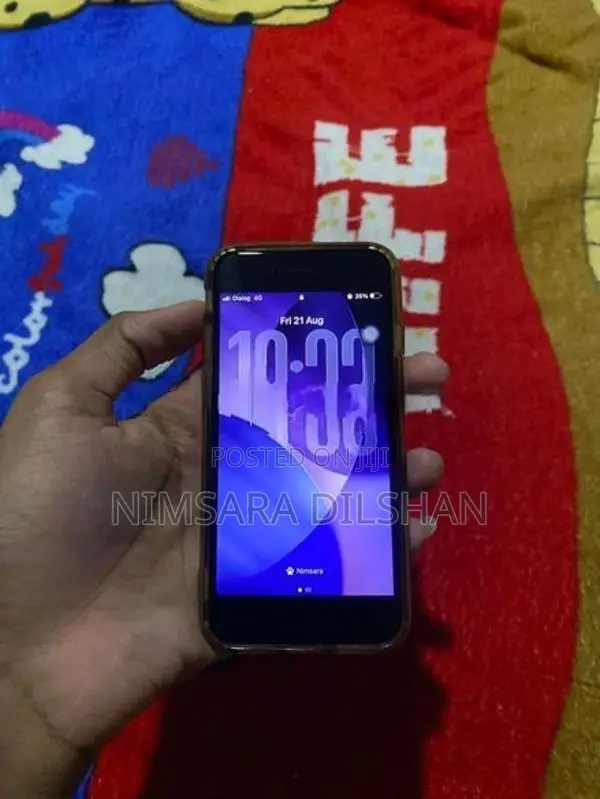 Apple iPhone SE 2 (Used)