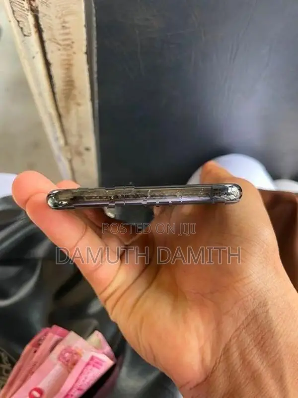 Apple iPhone XS Max (Used)