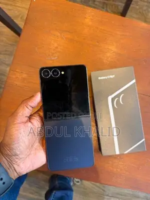Samsung Galaxy Z Flip 7 256GB (Used)