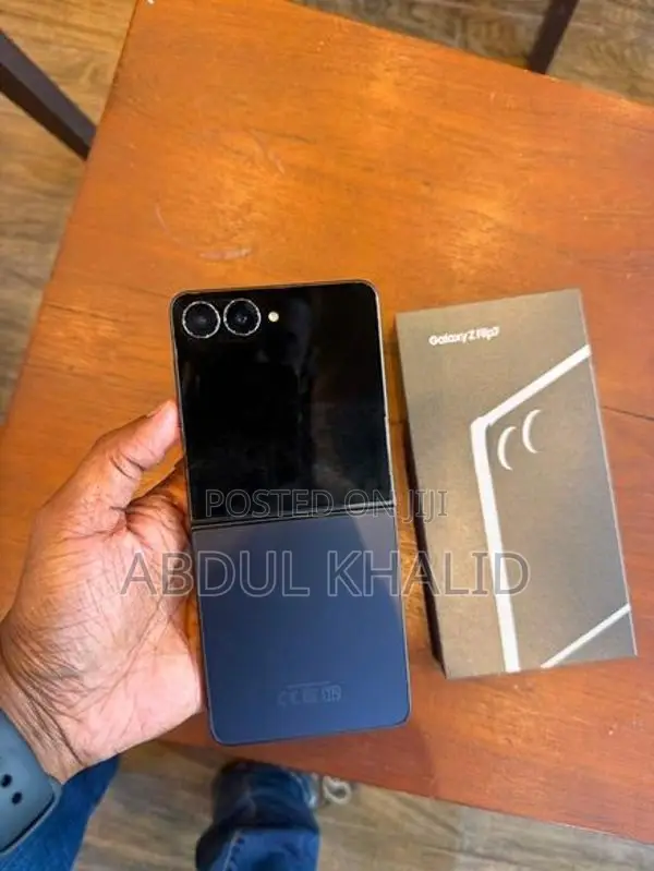 Samsung Galaxy Z Flip 7 256GB (Used)