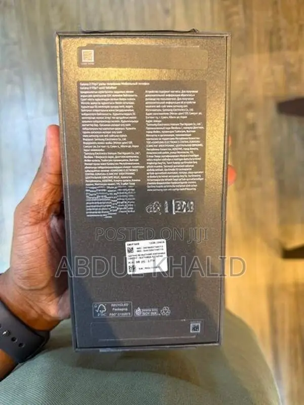 Samsung Galaxy Z Flip 7 256GB (Used)