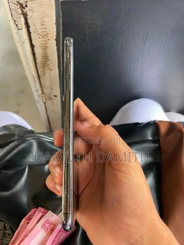 Apple iPhone XS Max (Used)