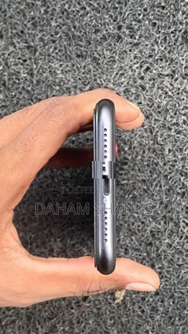 Apple iPhone 11 (Used)