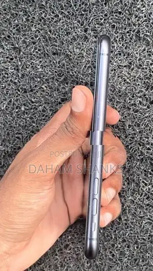 Apple iPhone 11 (Used)