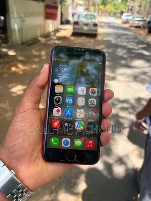 Apple iPhone SE 2 (Used)