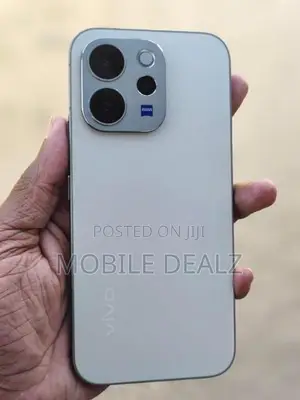 Vivo V70 5G 8GB | 256GB (Used)