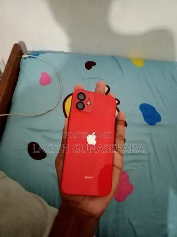 Apple iPhone 12 64GB (Used)
