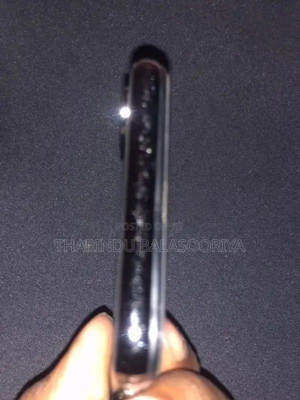 Apple iPhone X (Used)