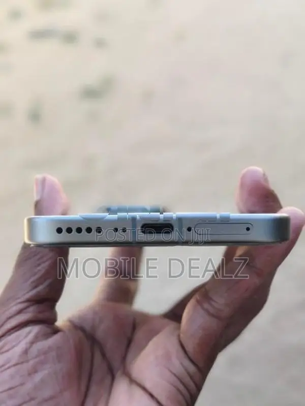 Vivo V70 5G 8GB | 256GB (Used)