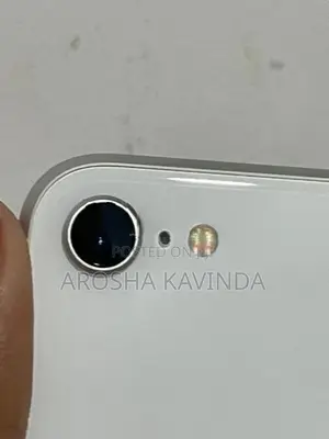 Apple iPhone SE 2 (Used)