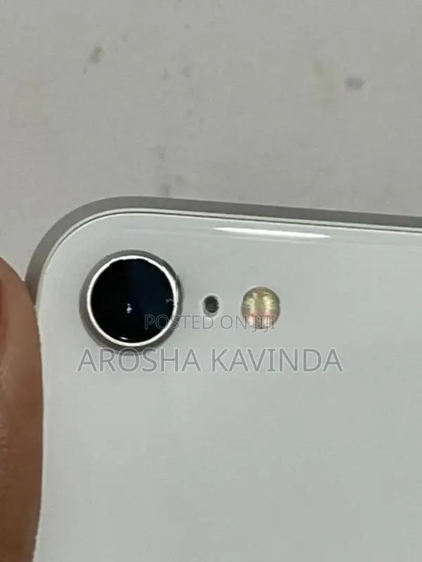Apple iPhone SE 2 (Used)