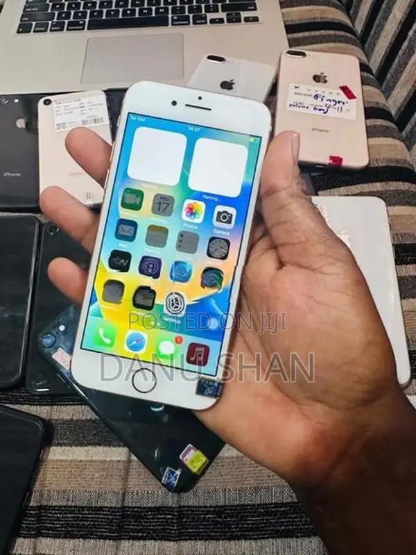 Apple iPhone 8 (Used)