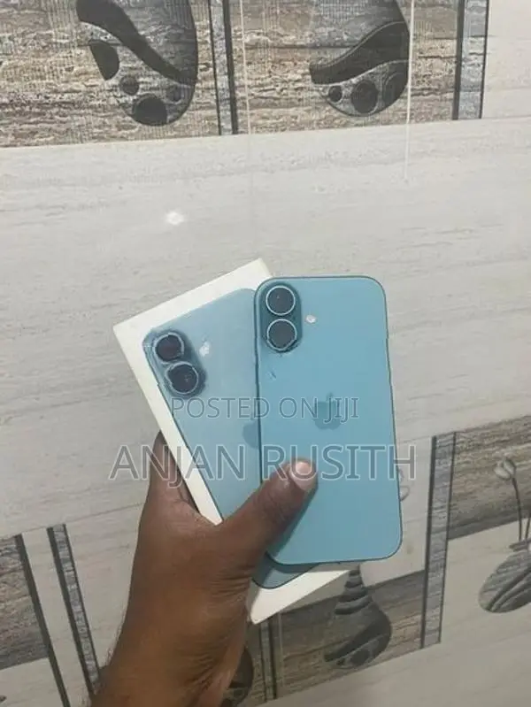 Apple iPhone 16 (Used)