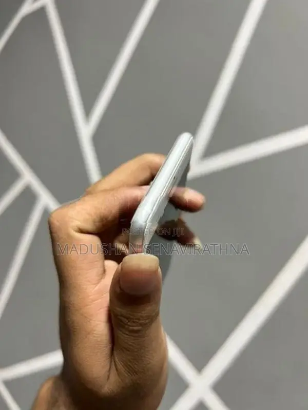 Apple iPhone 7 (Used)