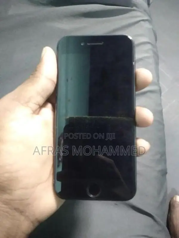 Apple iPhone 8 256GB (Used)