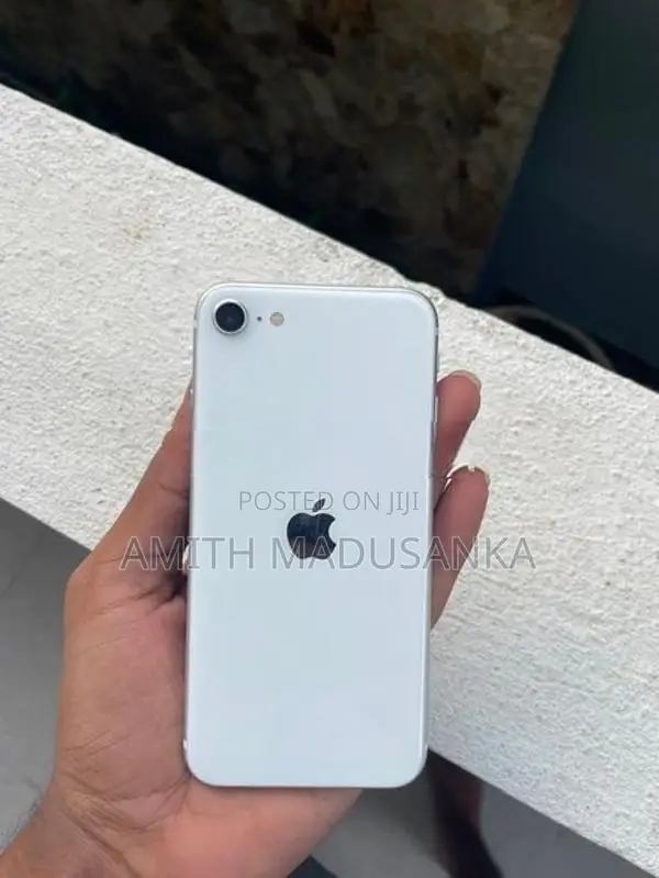 Apple iPhone SE 2 (Used)