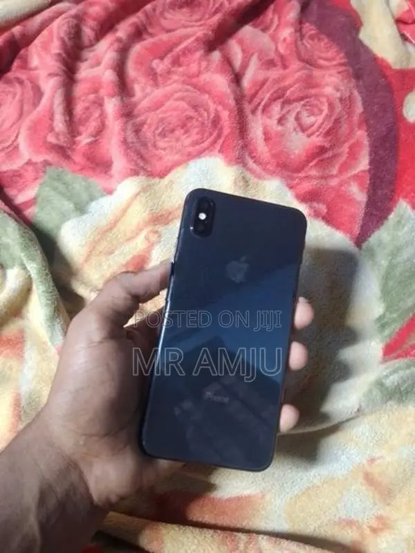 Apple iPhone XS Max (Used)