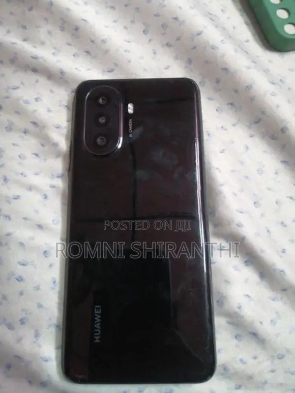 Huawei Nova Y70 128gb (Used)