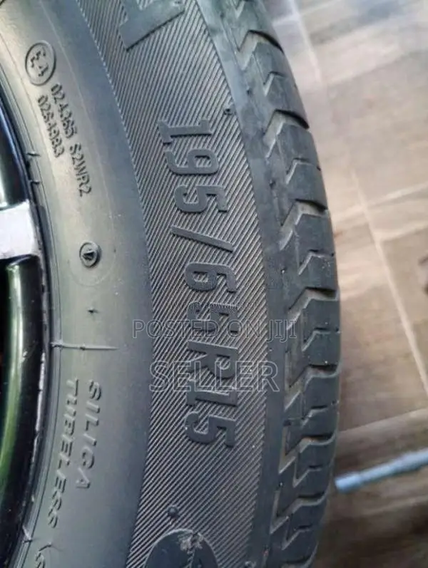 15" 5 studs alloy wheels with 195/65/15 tyres for Car