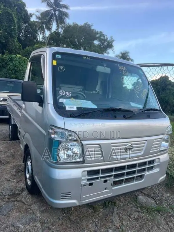 Suzuki Carry Every 2023 Lorry (Used)