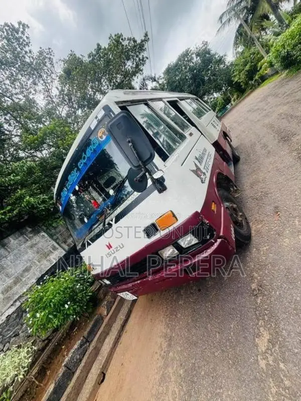 Isuzu Journey 1984 Bus (Used)