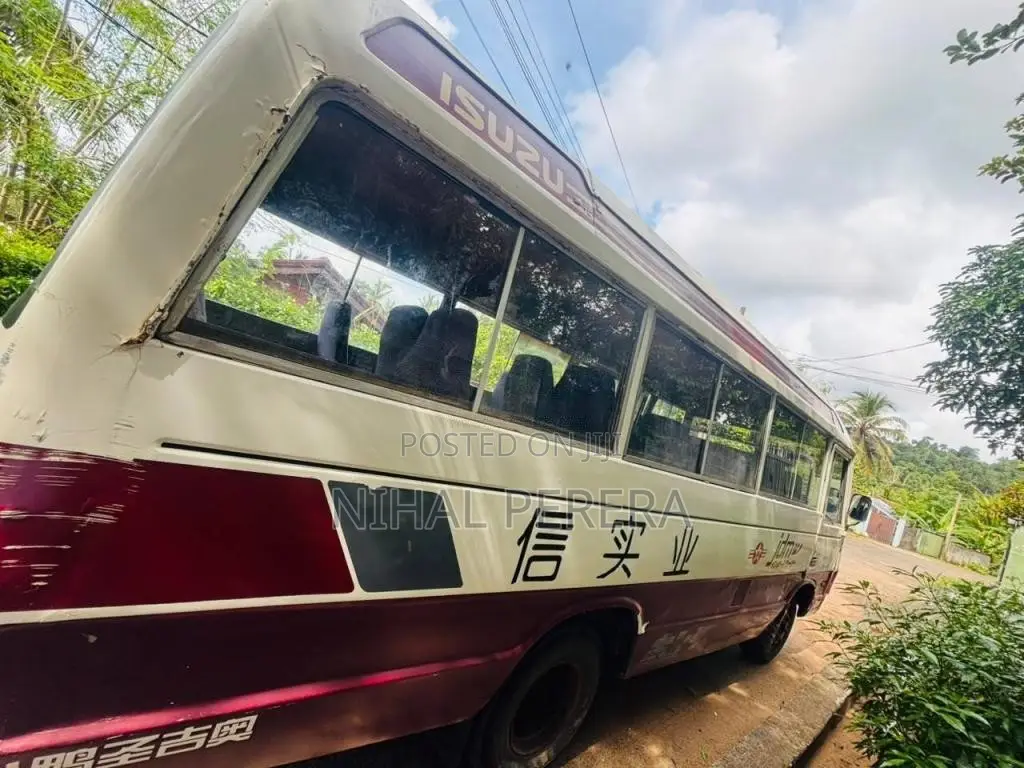 Isuzu Journey 1984 Bus (Used)