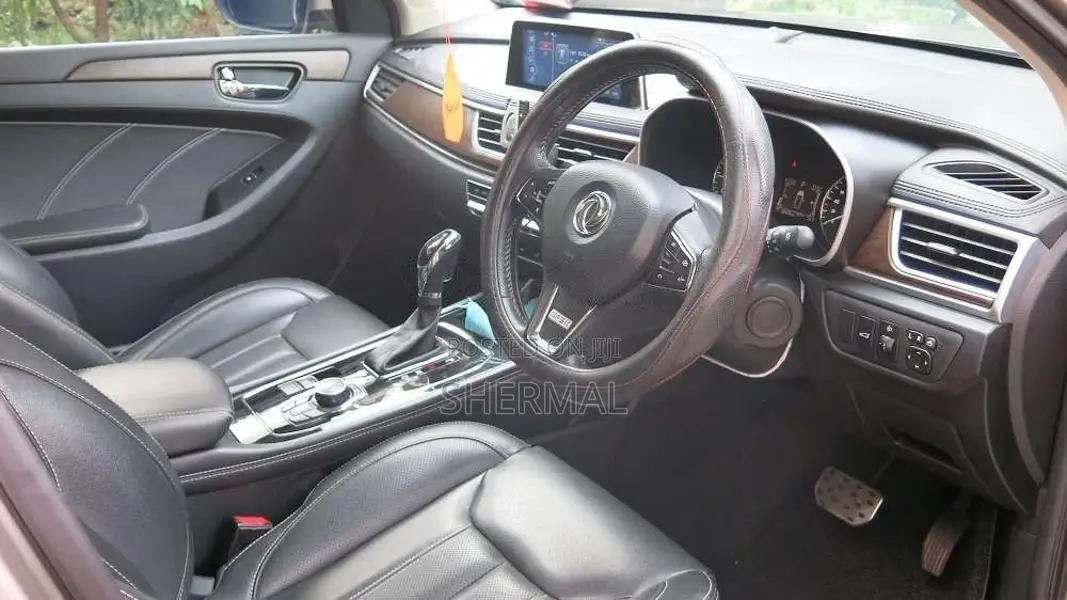 DFSK Glory I-Auto 2023 SUV (Used)