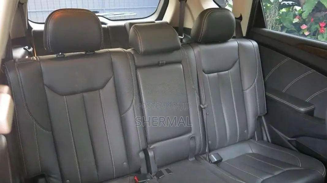 DFSK Glory I-Auto 2023 SUV (Used)