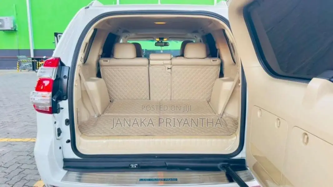 Toyota Land Cruiser 2015 SUV (Used)