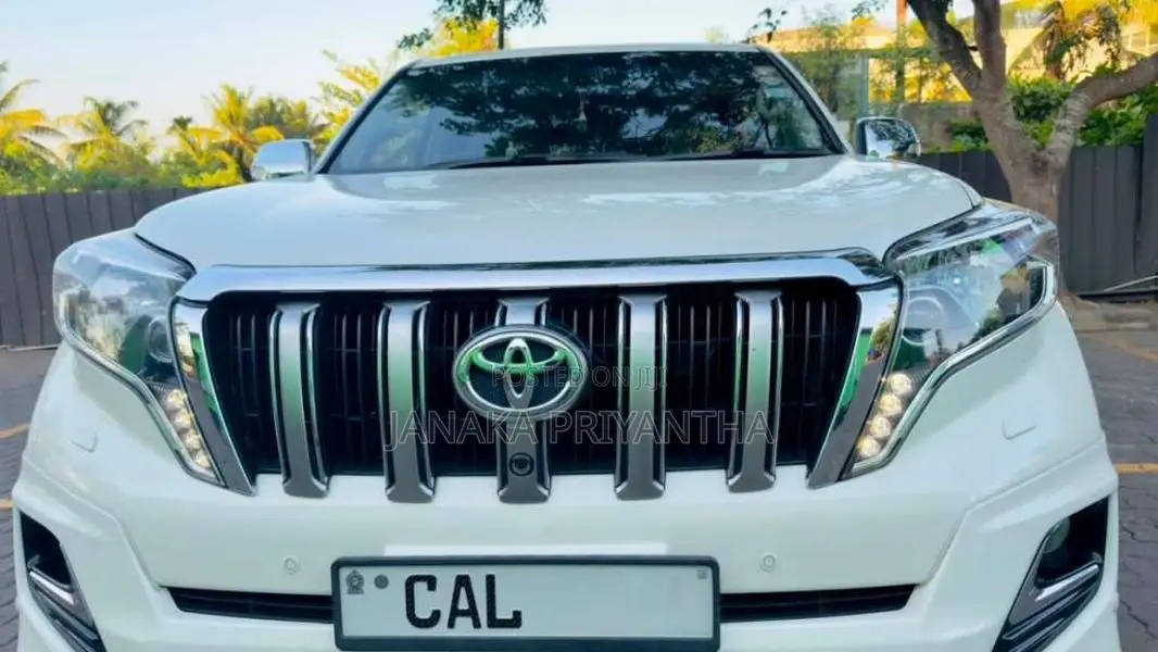 Toyota Land Cruiser 2015 SUV (Used)