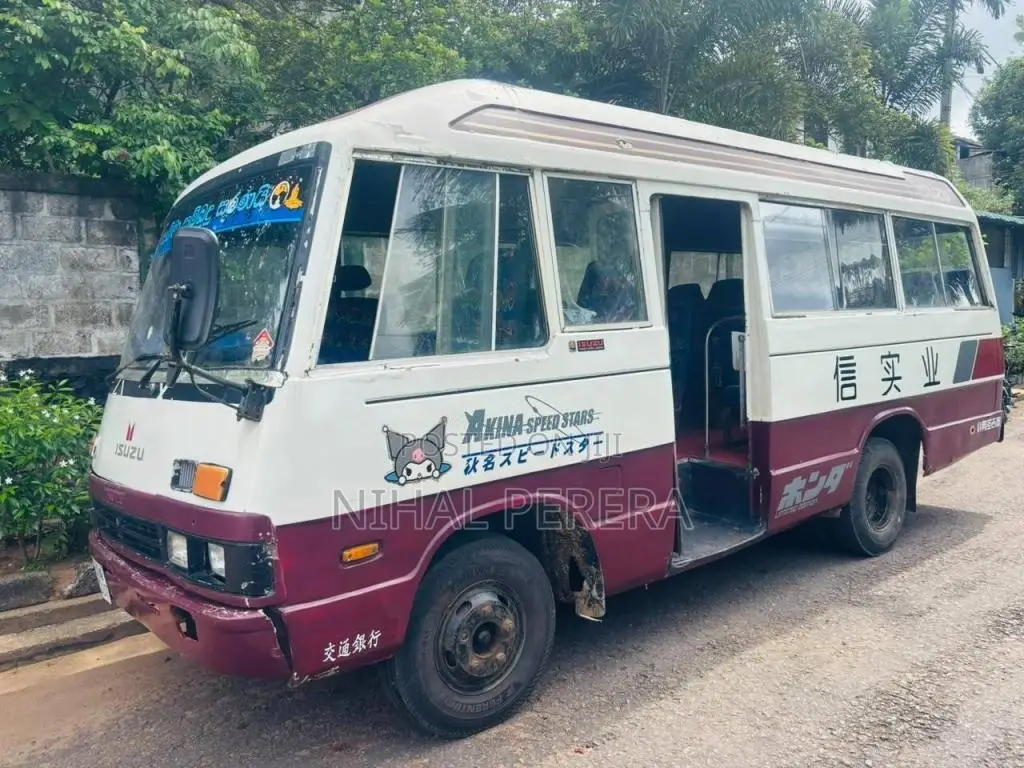 Isuzu Journey 1984 Bus (Used)