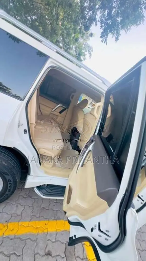 Toyota Land Cruiser 2015 SUV (Used)