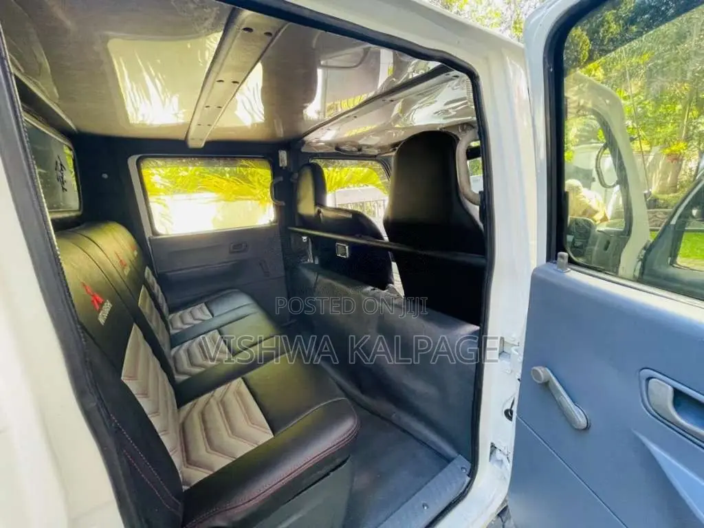 Mitsubishi Canter 2005 Crew Cab (Used)