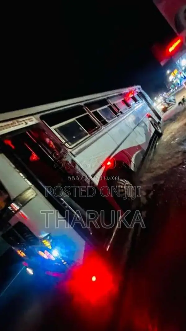 Ashok-Leyland Leyland 2008 Bus (Used)