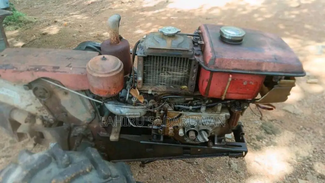 Kubota K700 1999 Tractor (Used)