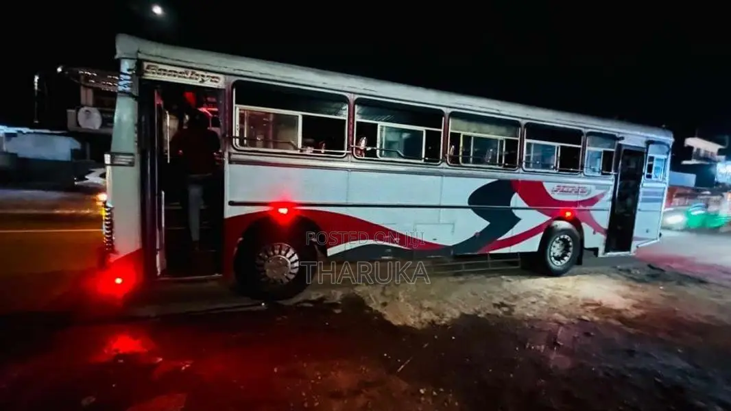 Ashok-Leyland Leyland 2008 Bus (Used)
