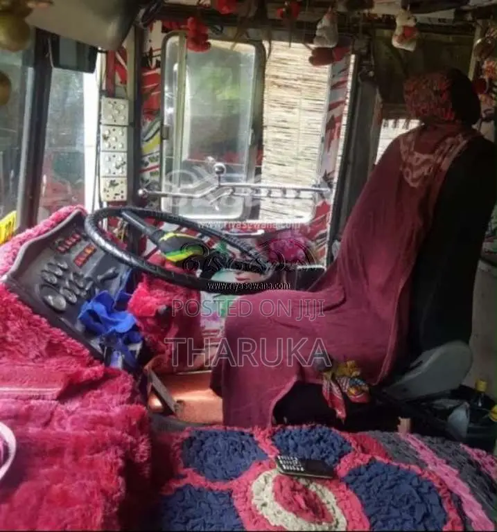 Ashok-Leyland Leyland 2008 Bus (Used)