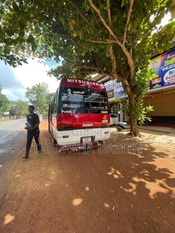 Mitsubishi Baby Rosa 1992 Bus (Used)