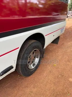 Mitsubishi Baby Rosa 1992 Bus (Used)