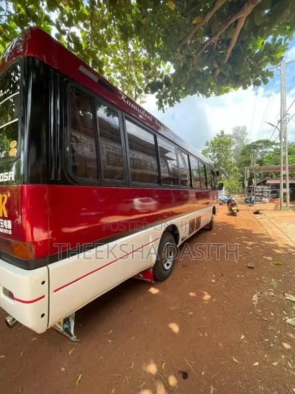 Mitsubishi Baby Rosa 1992 Bus (Used)