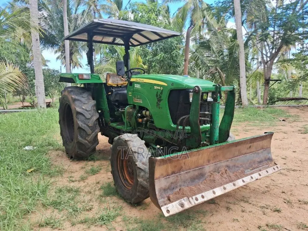 John-Deere 5045 2016 Tractor (Used)