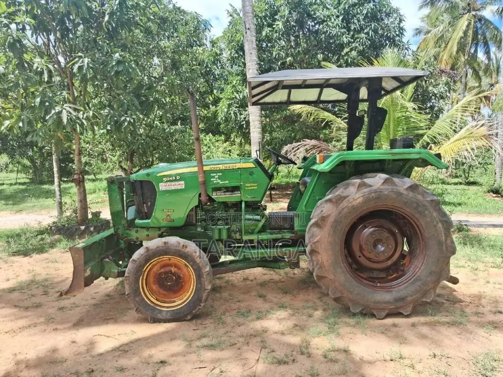 John-Deere 5045 2016 Tractor (Used)