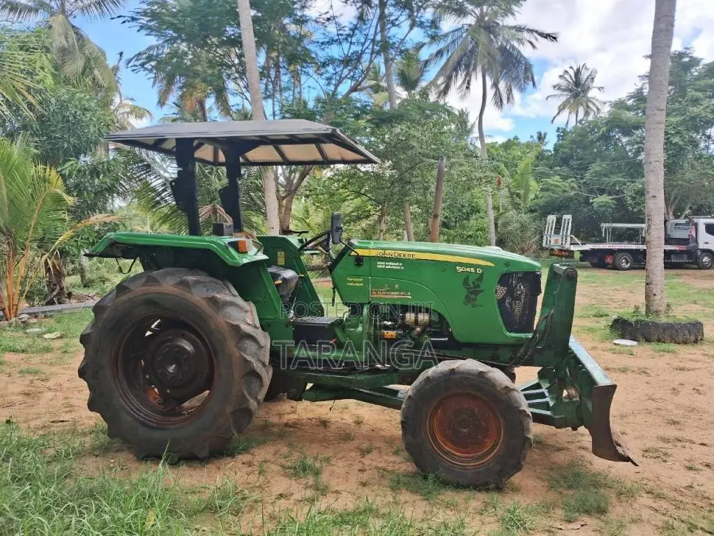 John-Deere 5045 2016 Tractor (Used)